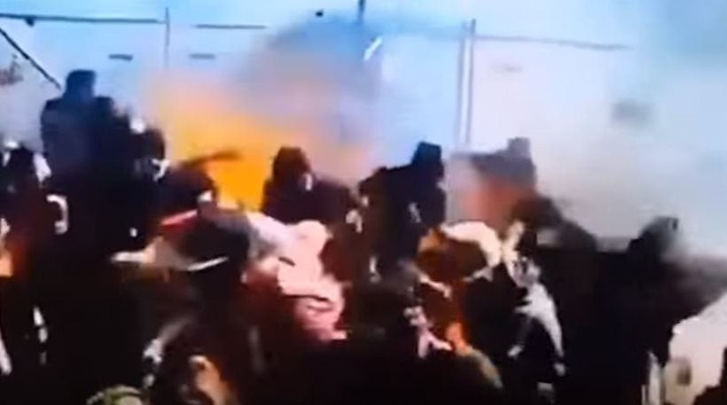 Τρόμος σε αγώνα αυτοκινήτων: Σε κρίσιμη κατάσταση ένας άνθρωπος -Τραυματίστηκαν άλλοι 12 – Δείτε το βίντεο